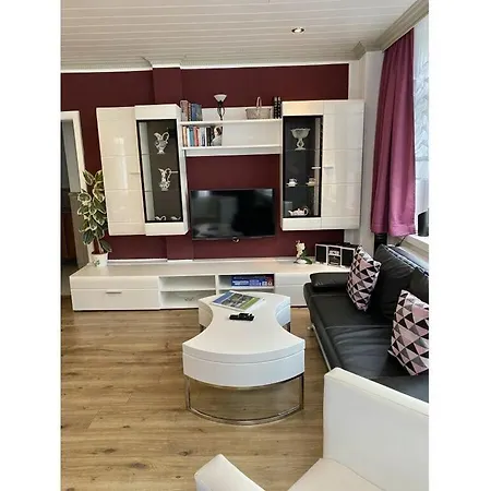 Eva Lägenhet *